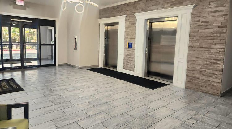Days Inn & Suites Galveston West/Seawall Lobby