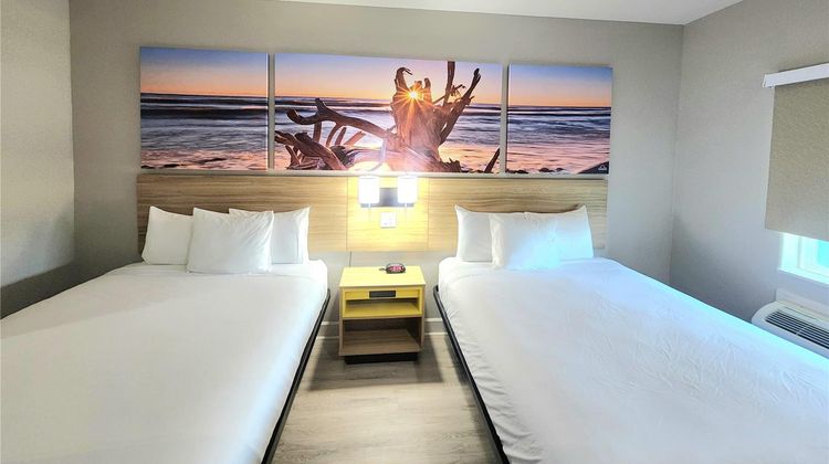 Days Inn & Suites Galveston West/Seawall Room