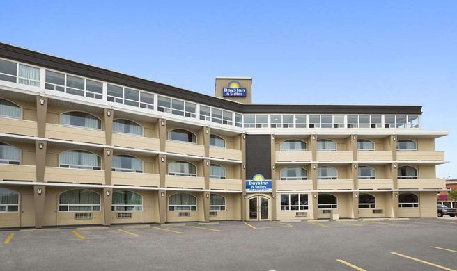 Days Inn & Suites North Bay Exterior