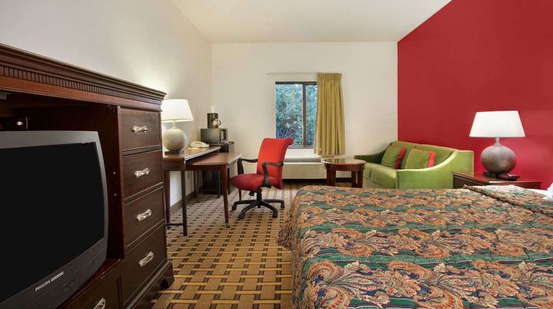 <b>Days Inn Mauldin/Greenville Room</b>. Images powered by <a href="https://iceportal.shijigroup.com/" title="IcePortal" target="_blank">IcePortal</a>.