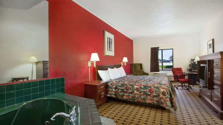 <b>Days Inn Mauldin/Greenville Suite</b>. Images powered by <a href="https://iceportal.shijigroup.com/" title="IcePortal" target="_blank">IcePortal</a>.