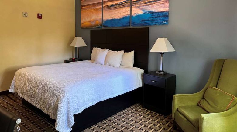 <b>Days Inn Mauldin/Greenville Room</b>. Images powered by <a href="https://iceportal.shijigroup.com/" title="IcePortal" target="_blank">IcePortal</a>.