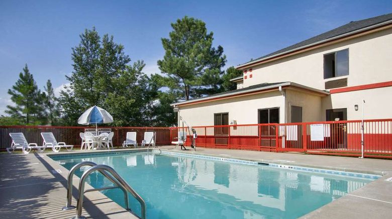 <b>Days Inn Mauldin/Greenville Pool</b>. Images powered by <a href="https://iceportal.shijigroup.com/" title="IcePortal" target="_blank">IcePortal</a>.