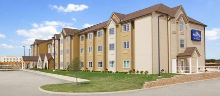 Microtel Inn & Suites by Wyndham Cotulla Exterior