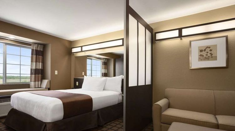 Microtel Inn & Suites Pleasanton Suite