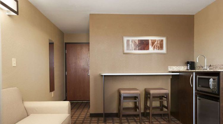 Microtel Inn & Suites Pleasanton Suite