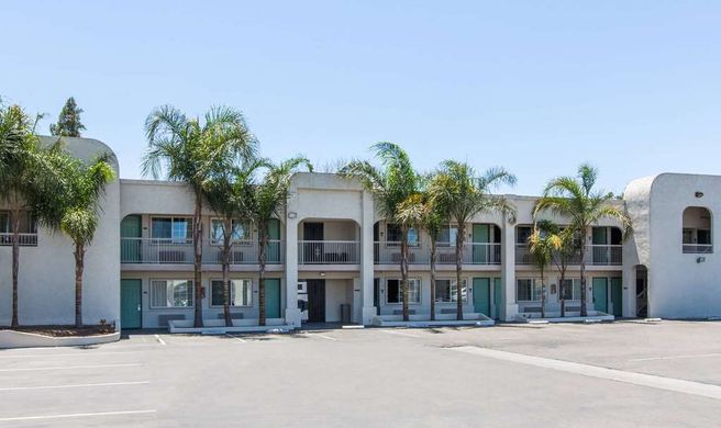 Travelodge Los Banos Exterior