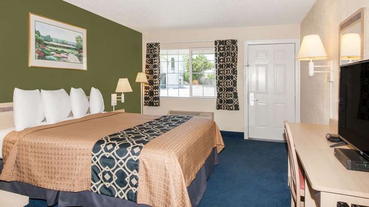 Travelodge Los Banos Room