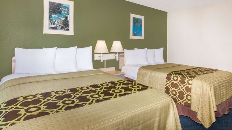 Travelodge Los Banos Room