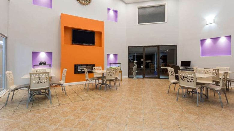 <b>Days Inn Chincoteague Island Lobby</b>. Images powered by <a href="https://iceportal.shijigroup.com/" title="IcePortal" target="_blank">IcePortal</a>.