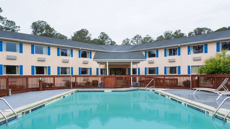 <b>Days Inn Chincoteague Island Pool</b>. Images powered by <a href="https://iceportal.shijigroup.com/" title="IcePortal" target="_blank">IcePortal</a>.