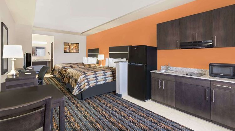 Days Inn Dilley Suite