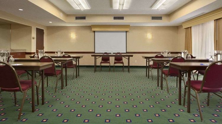 Baymont Inn & Suites Columbia Northwest Meeting