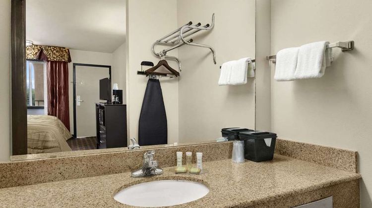 Super 8 Fort Worth Room