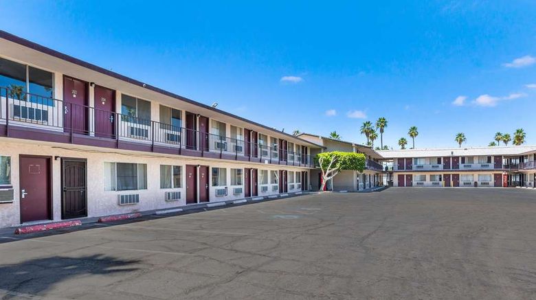 <b>Knights Inn & Suites Yuma Exterior</b>. Images powered by <a href="https://iceportal.shijigroup.com/" title="IcePortal" target="_blank">IcePortal</a>.