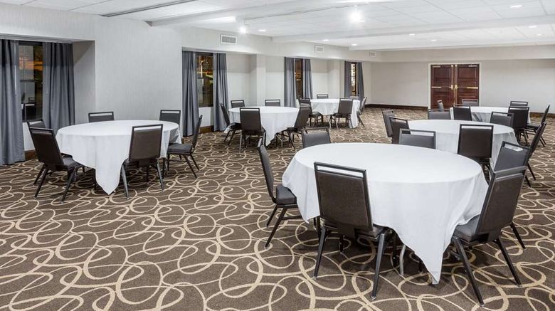 <b>Wingate by Wyndham High Point Meeting</b>. Images powered by <a href="https://iceportal.shijigroup.com/" title="IcePortal" target="_blank">IcePortal</a>.