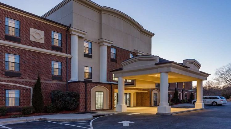 Wingate by Wyndham High Point Exterior