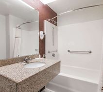 Days Inn & Suites Casey Room