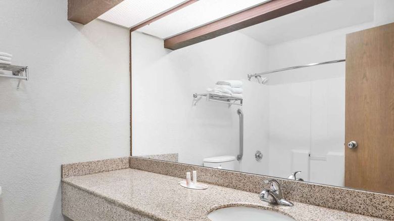 <b>Days Inn & Suites Casey Room</b>. Images powered by <a href="https://iceportal.shijigroup.com/" title="IcePortal" target="_blank">IcePortal</a>.