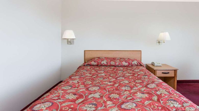 <b>Knights Inn Fredericksburg Room</b>. Images powered by <a href="https://iceportal.shijigroup.com/" title="IcePortal" target="_blank">IcePortal</a>.