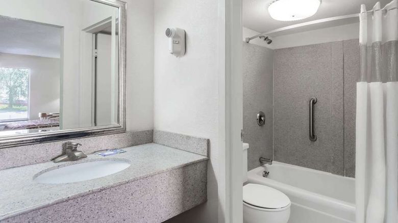 <b>Knights Inn Fredericksburg Room</b>. Images powered by <a href="https://iceportal.shijigroup.com/" title="IcePortal" target="_blank">IcePortal</a>.