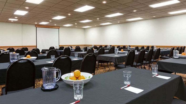 <b>Ramada Bismarck Meeting</b>. Images powered by <a href="https://iceportal.shijigroup.com/" title="IcePortal" target="_blank">IcePortal</a>.
