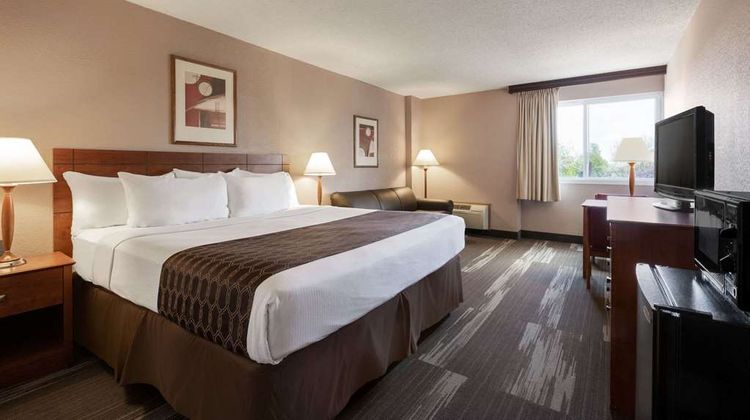 Ramada Bismarck Room