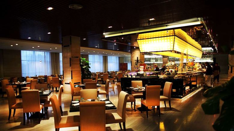 <b>Wyndham Grand Plaza Royale Changsheng Restaurant</b>. Images powered by <a href="https://iceportal.shijigroup.com/" title="IcePortal" target="_blank">IcePortal</a>.