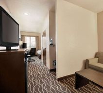 Baymont Inn & Suites Clute Room