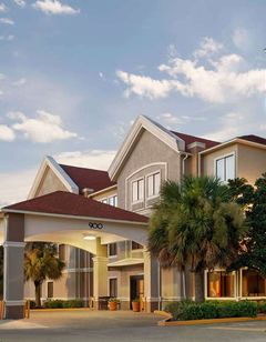 Baymont Inn & Suites Clute