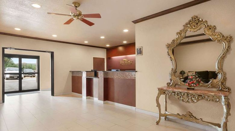 <b>Baymont Inn & Suites Clute Lobby</b>. Images powered by <a href="https://iceportal.shijigroup.com/" title="IcePortal" target="_blank">IcePortal</a>.