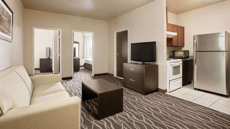 <b>Baymont Inn & Suites Clute Suite</b>. Images powered by <a href="https://iceportal.shijigroup.com/" title="IcePortal" target="_blank">IcePortal</a>.