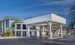 Days Inn & Suites Savannah Midtown