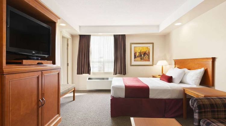 Travelodge Spruce Grove Suite