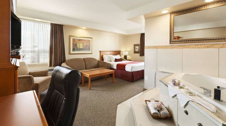 Travelodge Spruce Grove Suite