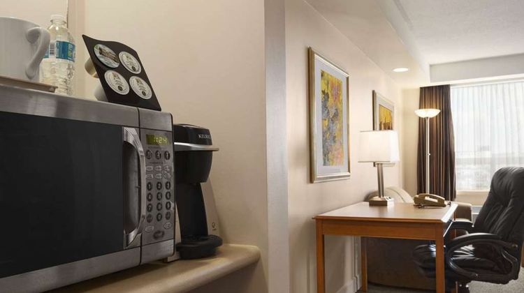 Travelodge Spruce Grove Room