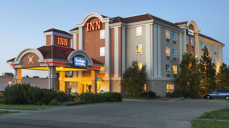 Travelodge Spruce Grove Exterior