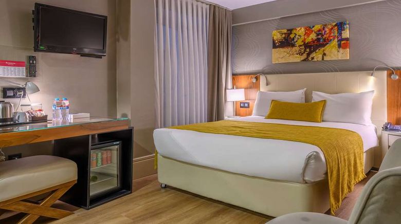<b>Ramada Istanbul Grand Bazaar Room</b>. Images powered by <a href="https://iceportal.shijigroup.com/" title="IcePortal" target="_blank">IcePortal</a>.