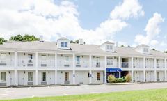 Baymont Inn & Suites Ozark