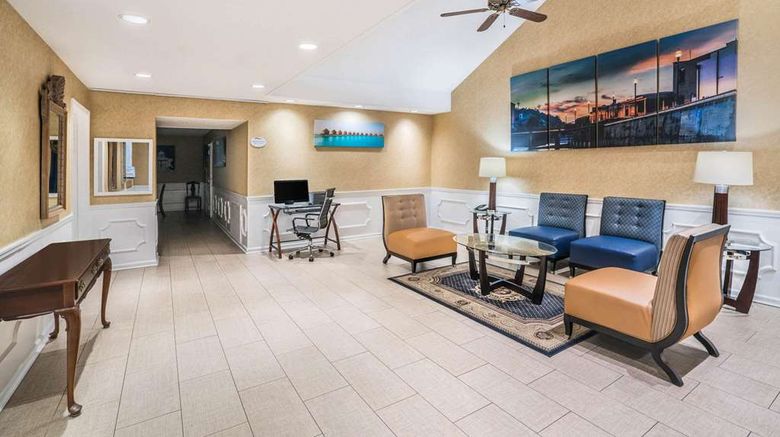 <b>Baymont Inn & Suites Prattville Lobby</b>. Images powered by <a href="https://iceportal.shijigroup.com/" title="IcePortal" target="_blank">IcePortal</a>.