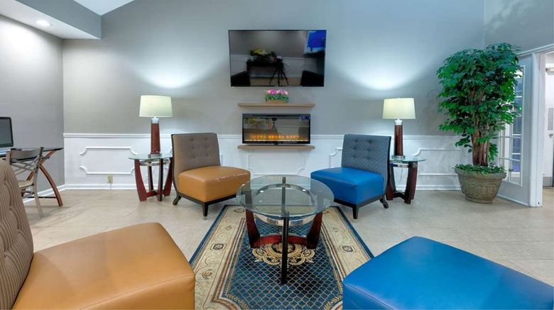 <b>Baymont Inn & Suites Prattville Lobby</b>. Images powered by <a href="https://iceportal.shijigroup.com/" title="IcePortal" target="_blank">IcePortal</a>.