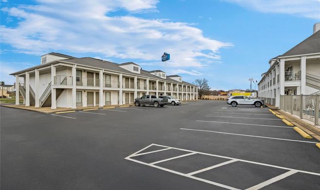 Baymont Inn & Suites Tuscaloosa Exterior
