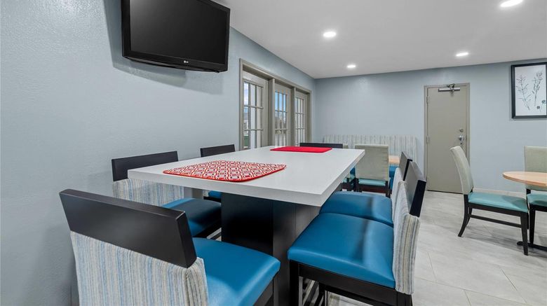 <b>Baymont Inn & Suites Tuscaloosa Restaurant</b>. Images powered by <a href="https://iceportal.shijigroup.com/" title="IcePortal" target="_blank">IcePortal</a>.