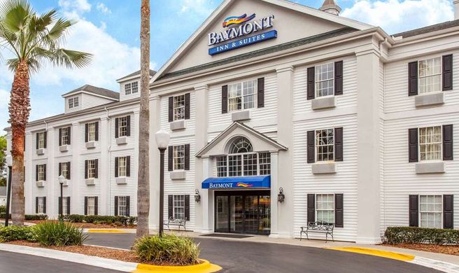 Baymont Inn & Suites Jacksonville Exterior