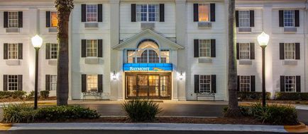 Baymont Inn & Suites Jacksonville Exterior