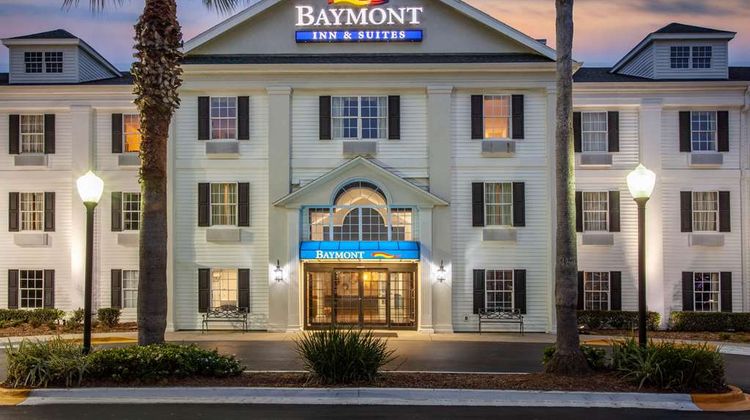 Baymont Inn & Suites Jacksonville Exterior