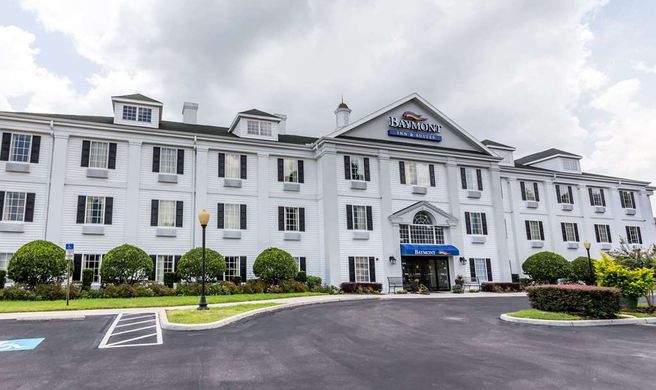 Baymont Inn & Suites Lakeland Exterior