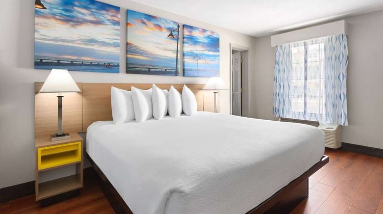 Days Inn Americus Suite