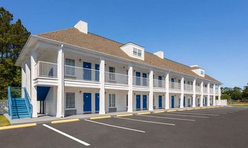 Baymont Inn & Suites Brunswick