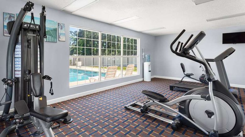 <b>Baymont Inn & Suites Brunswick Health</b>. Images powered by <a href="https://iceportal.shijigroup.com/" title="IcePortal" target="_blank">IcePortal</a>.